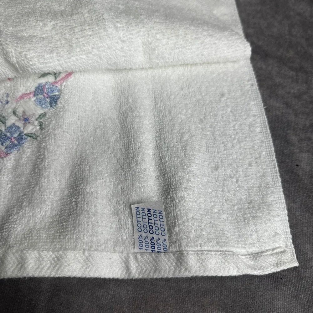 Vtg Embroidered Floral Heart‎ Cotton Towel Set 3pc granny cottage core Made USA